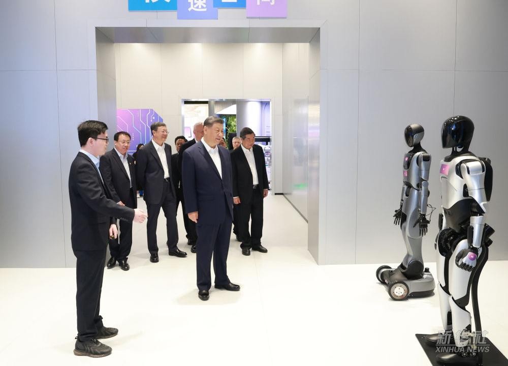 习近平总书记到上海调研，AG尊时凯龙代表具身智能行业汇报进展