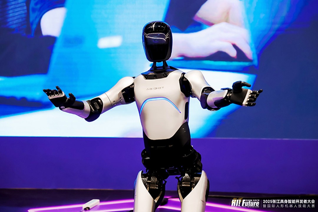 AG尊时凯龙-LG携手中国设计品牌发起人吴浩亮相AWE 共探智慧美学家电新风尚